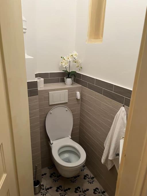 Beautiful Condo At The Old Town ブラチスラヴァ エクステリア 写真