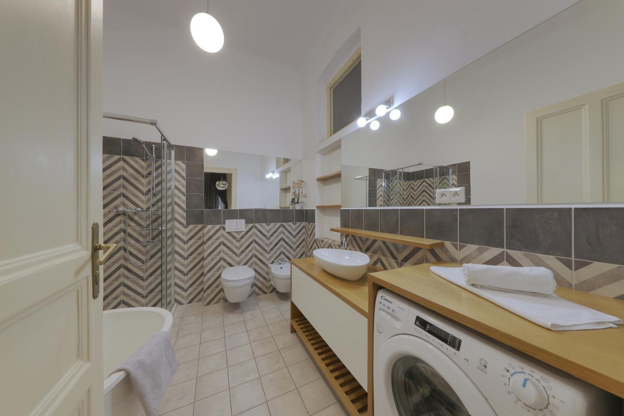 Beautiful Condo At The Old Town ブラチスラヴァ エクステリア 写真