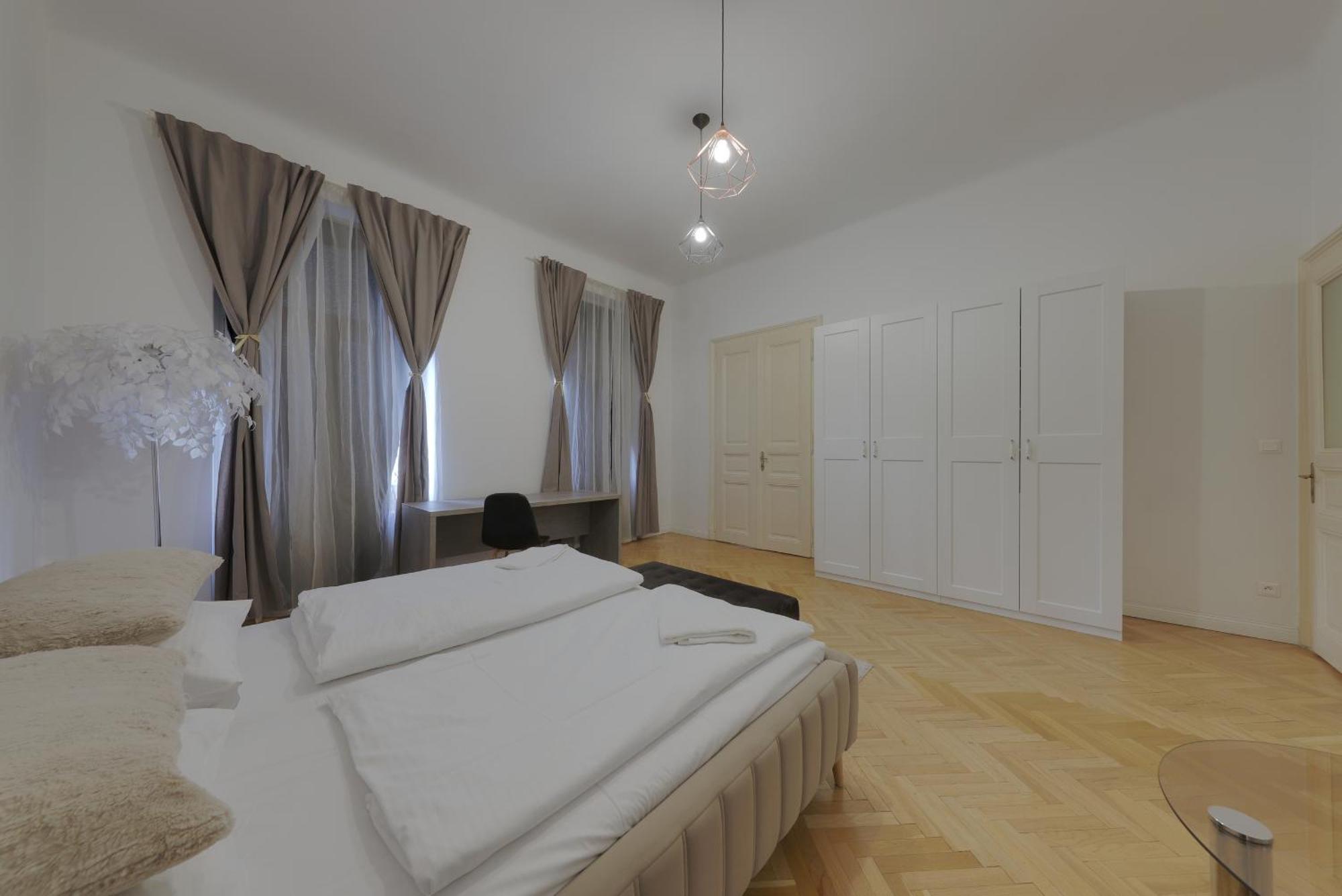 Beautiful Condo At The Old Town ブラチスラヴァ エクステリア 写真