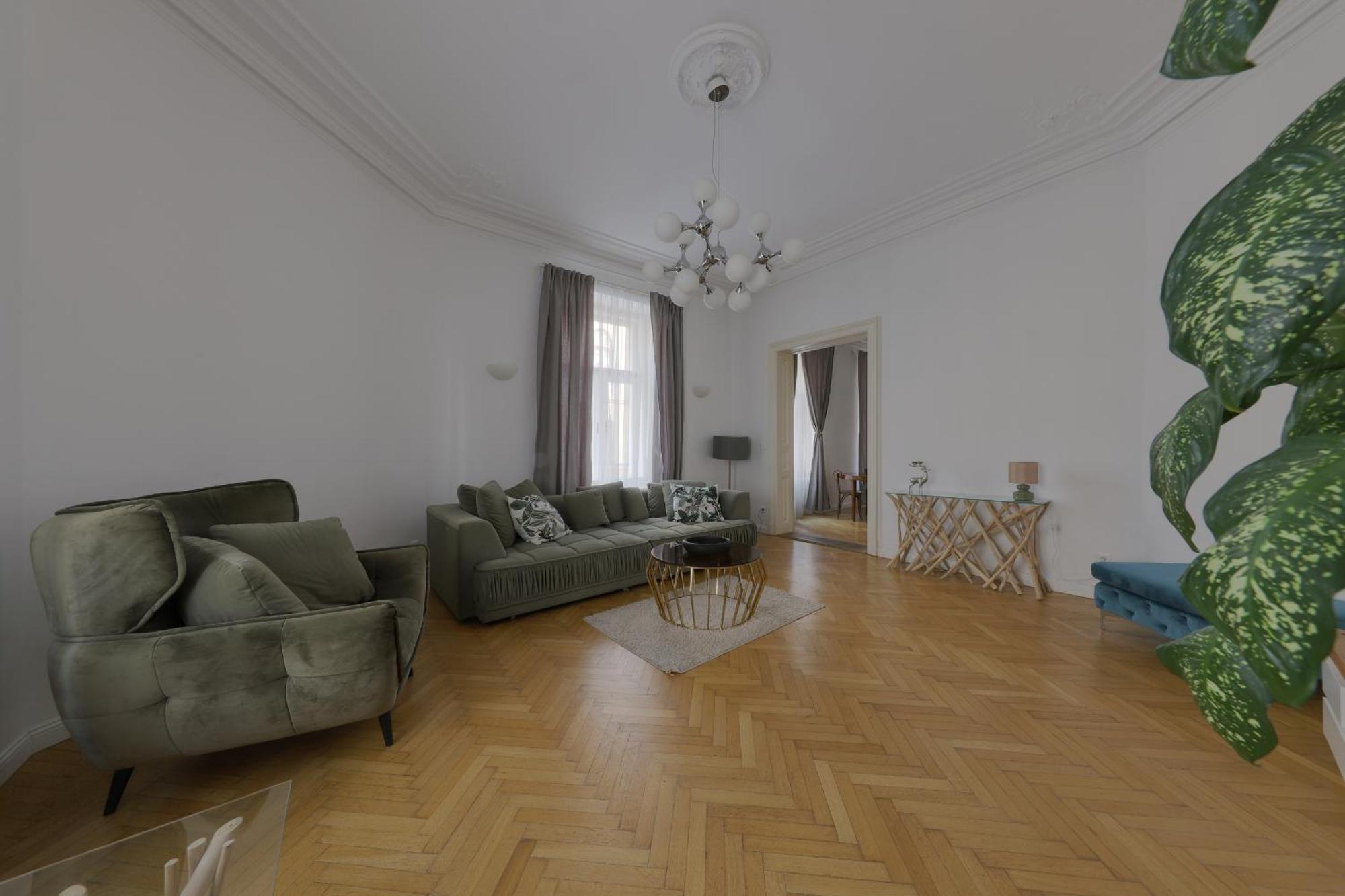 Beautiful Condo At The Old Town ブラチスラヴァ エクステリア 写真