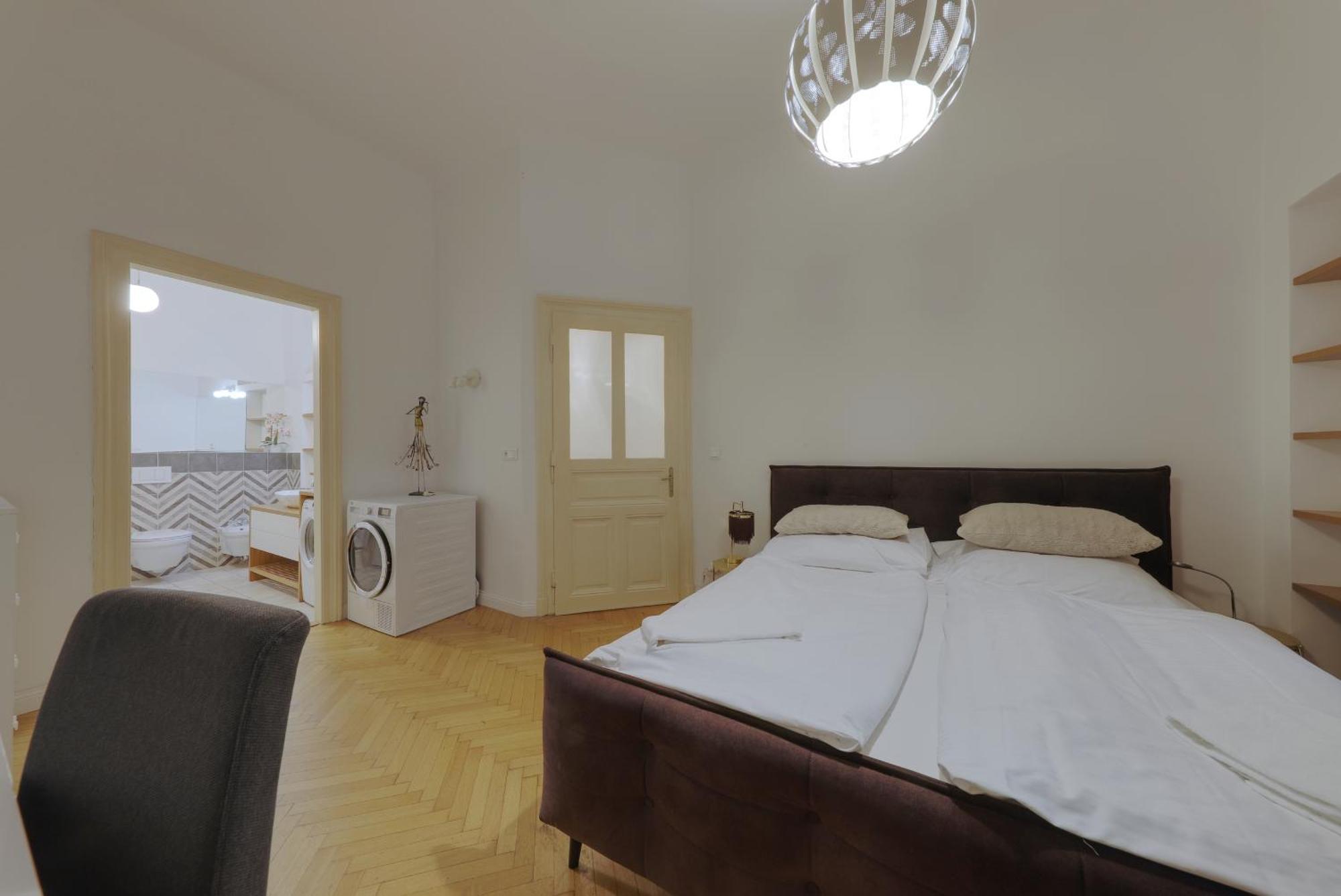 Beautiful Condo At The Old Town ブラチスラヴァ エクステリア 写真