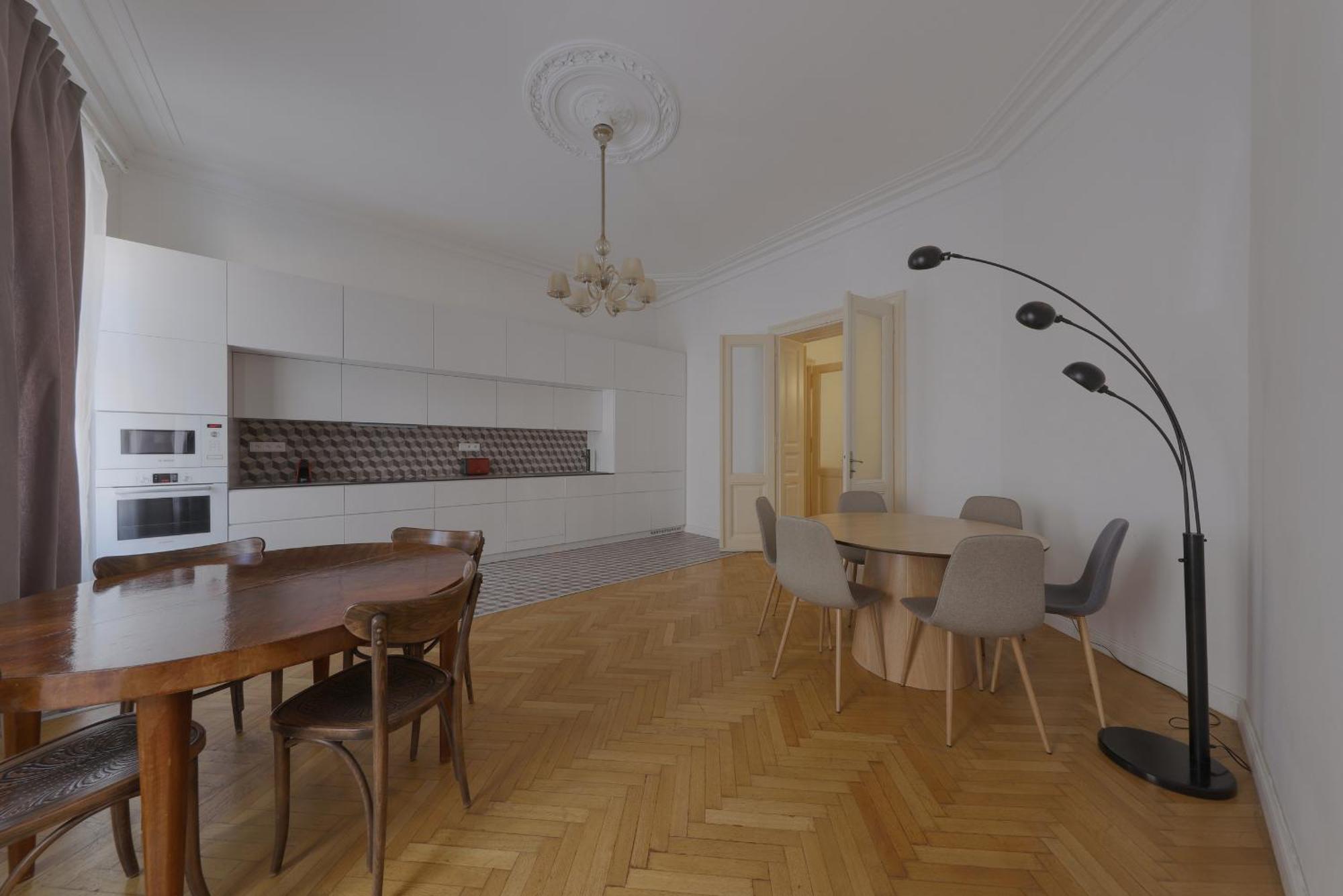 Beautiful Condo At The Old Town ブラチスラヴァ エクステリア 写真